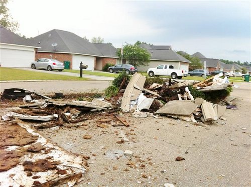 South Point Subdivision Sign Destroyed July 4th 2012 Photos Denham Springs Louisiana (5)