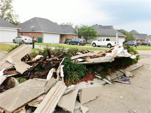 South Point Subdivision Sign Destroyed July 4th 2012 Photos Denham Springs Louisiana (6)