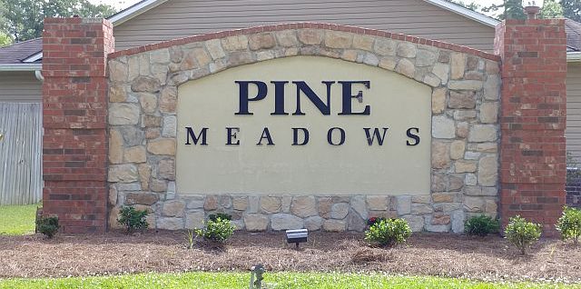 pine-meadows-denham-springs-entrance